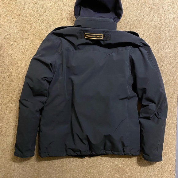 ***SOLD*** Canada Goose Burnett Parka, Mens XL - Picture 4 of 14